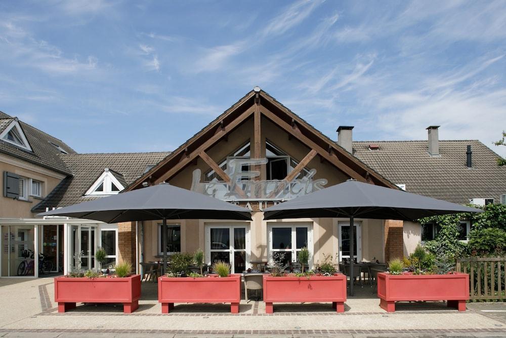 Logis L'oree De Chartres - Hotel 3*