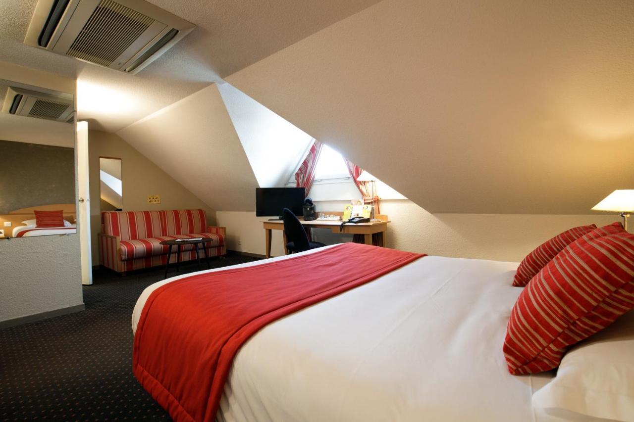 Logis L'oree De Chartres -