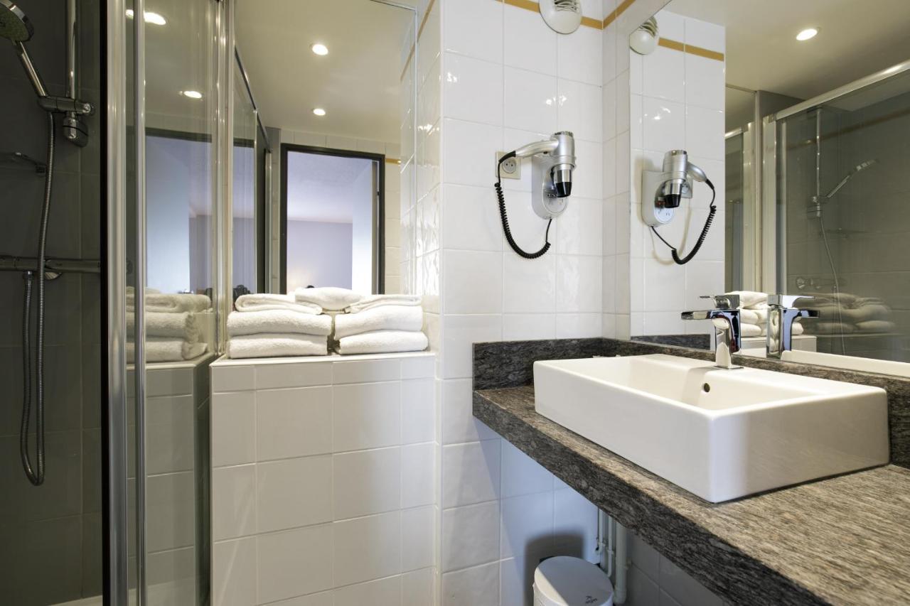 Logis L'oree De Chartres - Hotel 3*