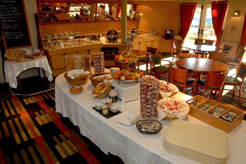Logis L'Orée de Chartres - Barjouville Hotel 3*