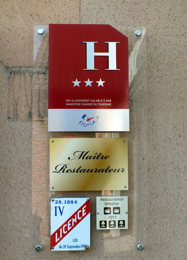 Logis L'oree De Chartres - Hotel
