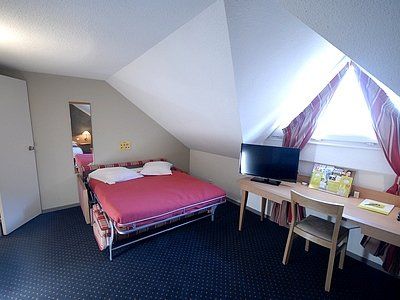 Logis L'oree De Chartres - Hotel Barjouville